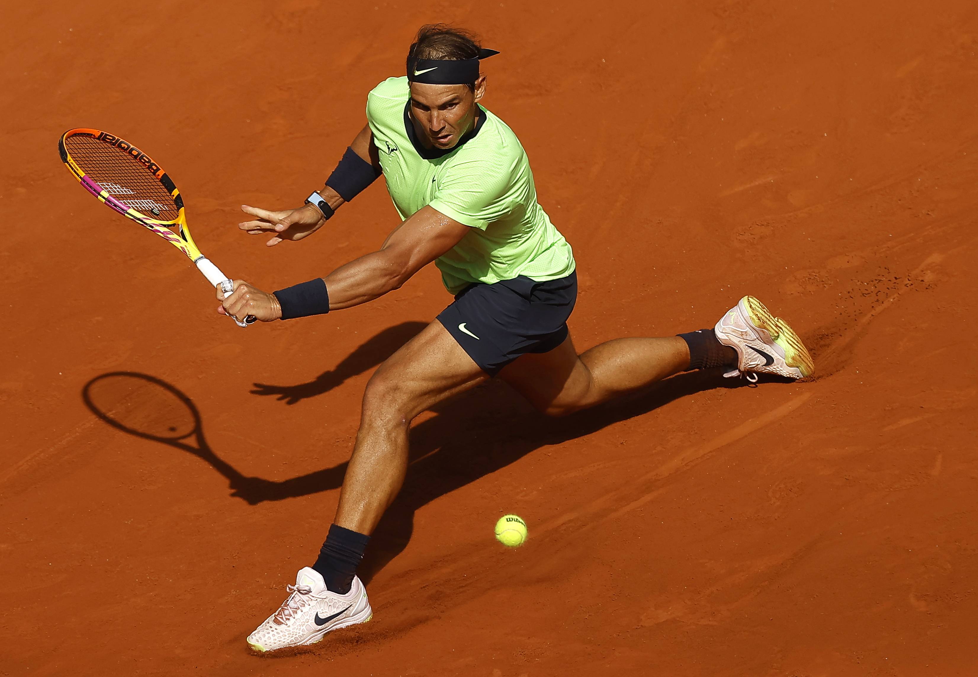  为什么纳达尔红土最牛 