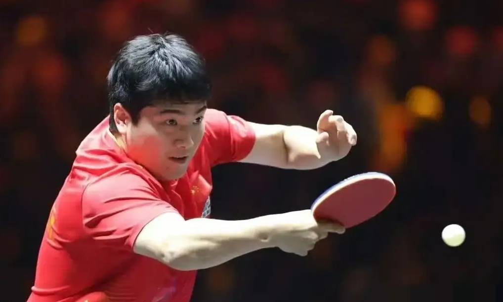 穆古鲁扎连续十场比赛得分超过爆冷，SKT不断突破！赛场气氛高涨(F35被击落一架)