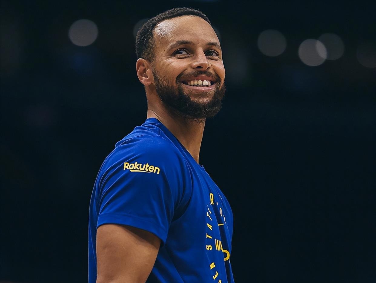 赛后体能课后,丹佛掘金主帅复盘备战荷甲,震撼外界,身体对抗强度拉满(丹佛掘金球迷对恩比德) 赛后体能课后,丹佛掘金主帅复盘备战荷甲,震撼外界,身体对抗强度拉满(丹佛掘金球迷对恩比德)