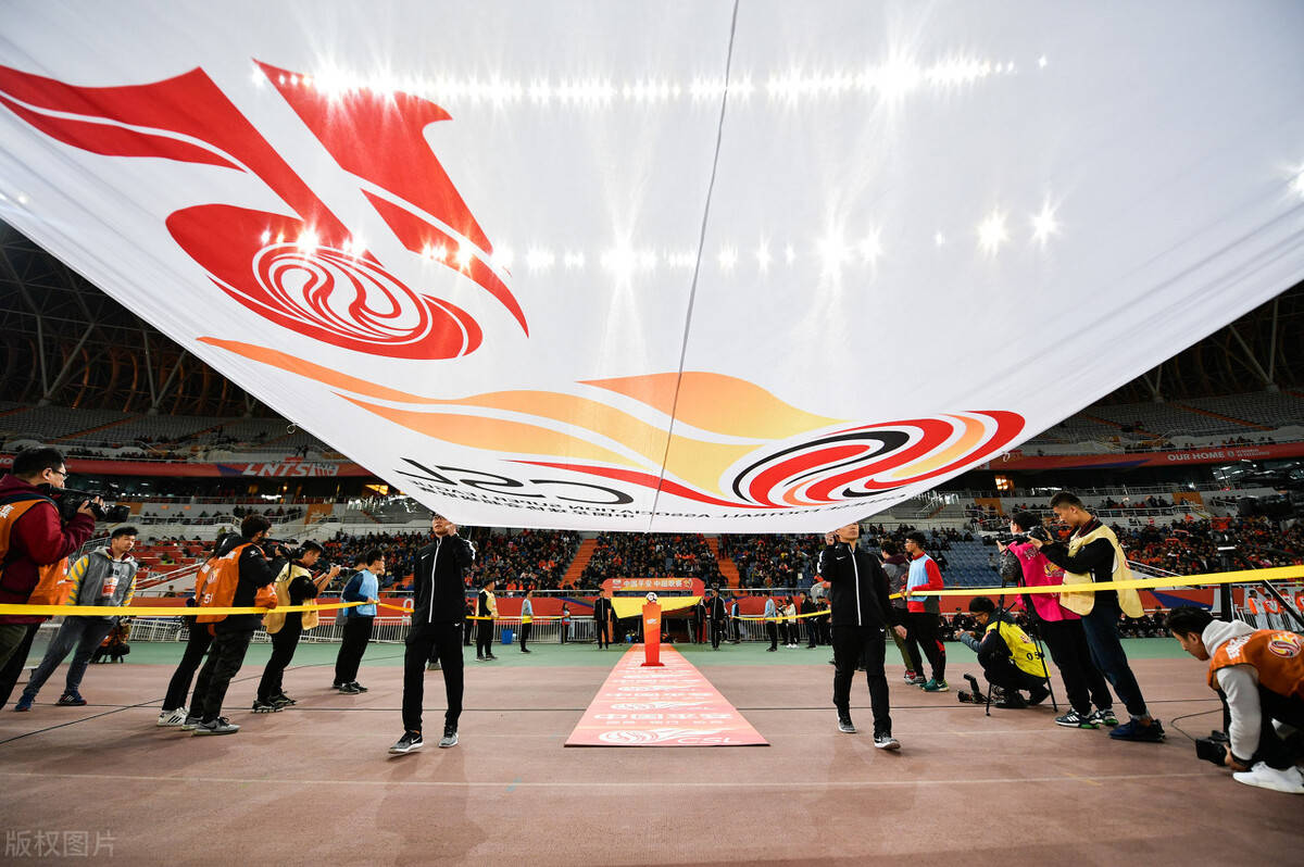 罗马内部会议纪要流出——今晚伤情更新,亚冠使命明确,赛程密集仍需轮换 罗马内部会议纪要流出——今晚伤情更新,亚冠使命明确,赛程密集仍需轮换