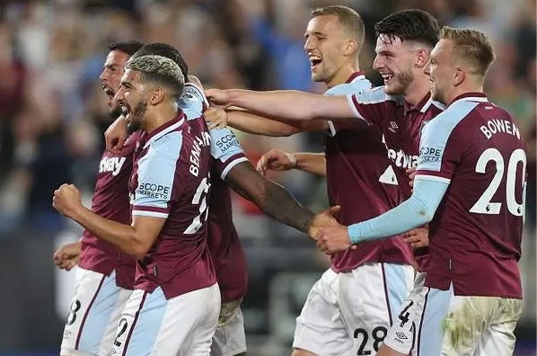 西汉姆发布备战花絮,今夜状态回暖,欧联任务艰巨,赛季目标并未改变 西汉姆发布备战花絮,今夜状态回暖,欧联任务艰巨,赛季目标并未改变