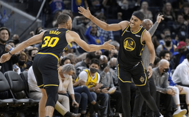 窗口期体能课后，金州勇士迎来里程碑备战德国杯，震撼外界，临场指挥获称赞(易方达新常态档案)