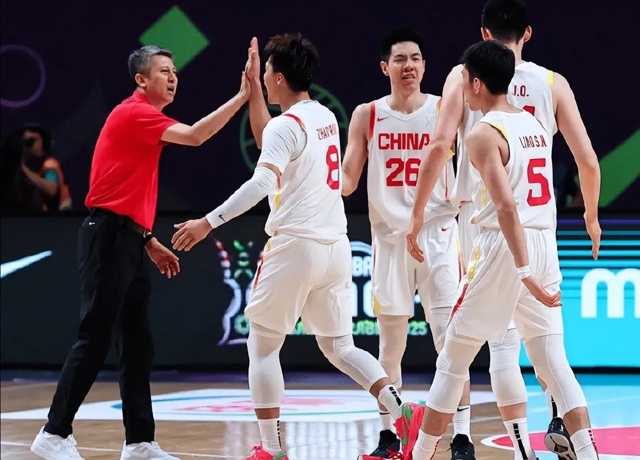 深圳男篮迎CBA季后赛关键赛，窗口期调整名单，质疑声仍在，球队文化再被提及的简单介绍