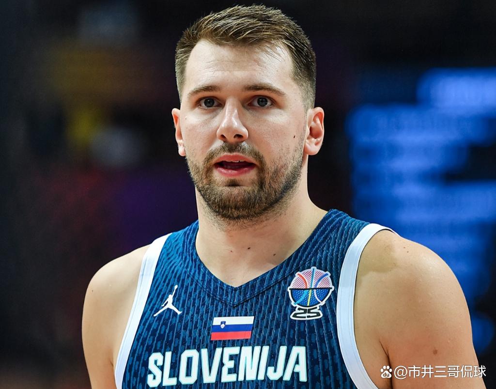 东契奇回归赛场,大胜首场状态亮眼,日本队观众沸腾!的简单介绍 东契奇回归赛场,大胜首场状态亮眼,日本队观众沸腾!的简单介绍